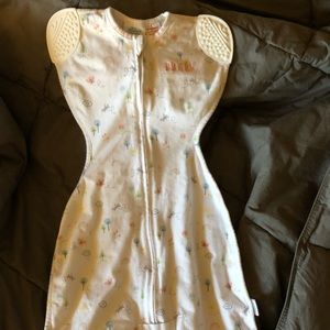 NEVER WORN Halo arms up sleep sack